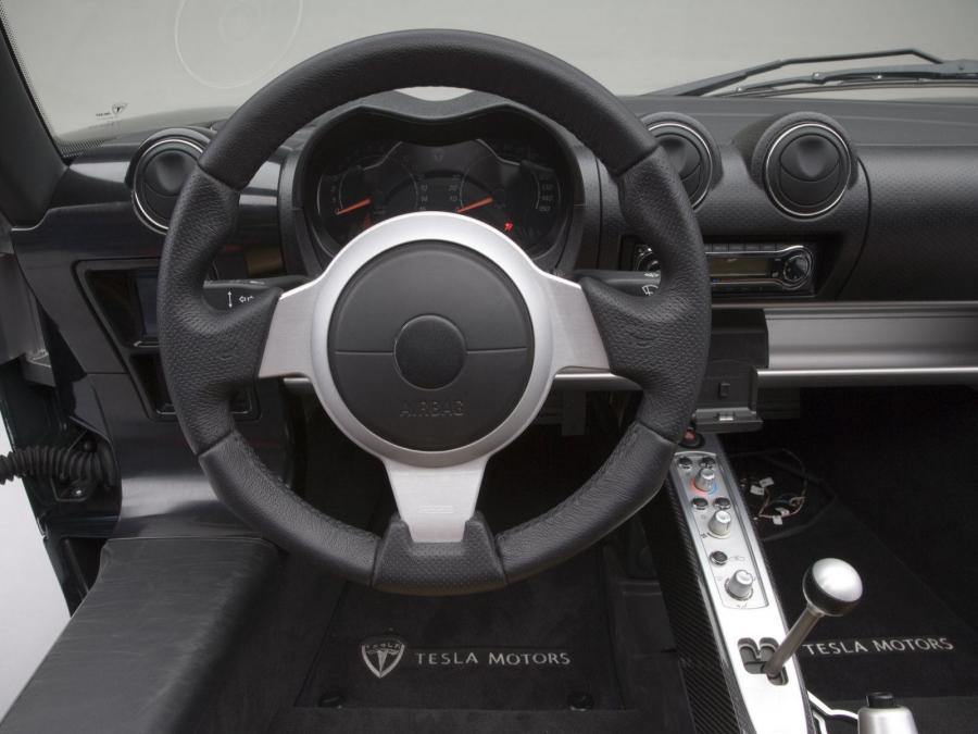  Tesla Roadster 2008 года  (фото 15 из 69)